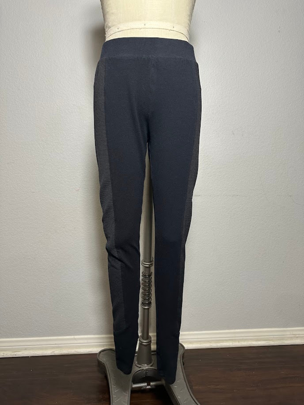 Mine Athletic Leggings Black Ribbed Side Panel High Waist Size Small